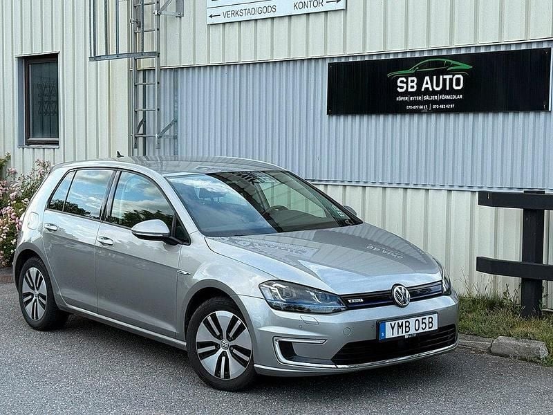Silver Begagnad 2016 VW e-Golf Halvkombi | 94 990 kr (Superpris) - Bild 1/4