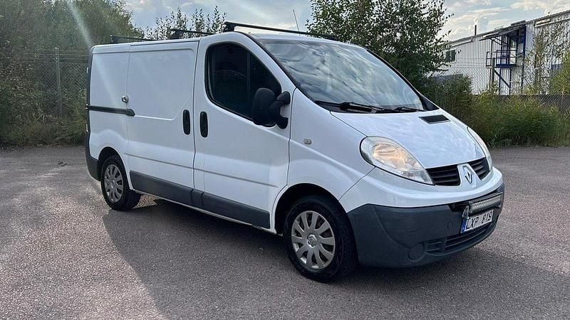 Vit Begagnad 2011 Renault Trafic Van | 74 900 kr (Lite dyr) - Bild 1/4
