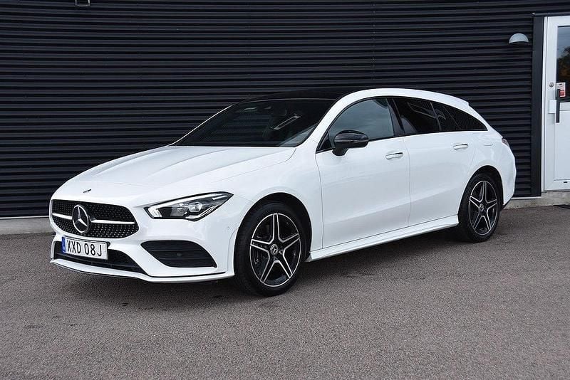 Vit Begagnad 2021 Mercedes CLA250e Shooting Brake AMG Kombi | 339 900 kr (Marknadspris) - Bild 1/4