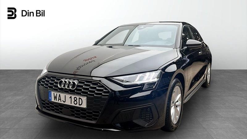 Svart Begagnad 2023 Audi A3 Sportback Proline Halvkombi | 279 000 kr (Marknadspris) - Bild 1/4