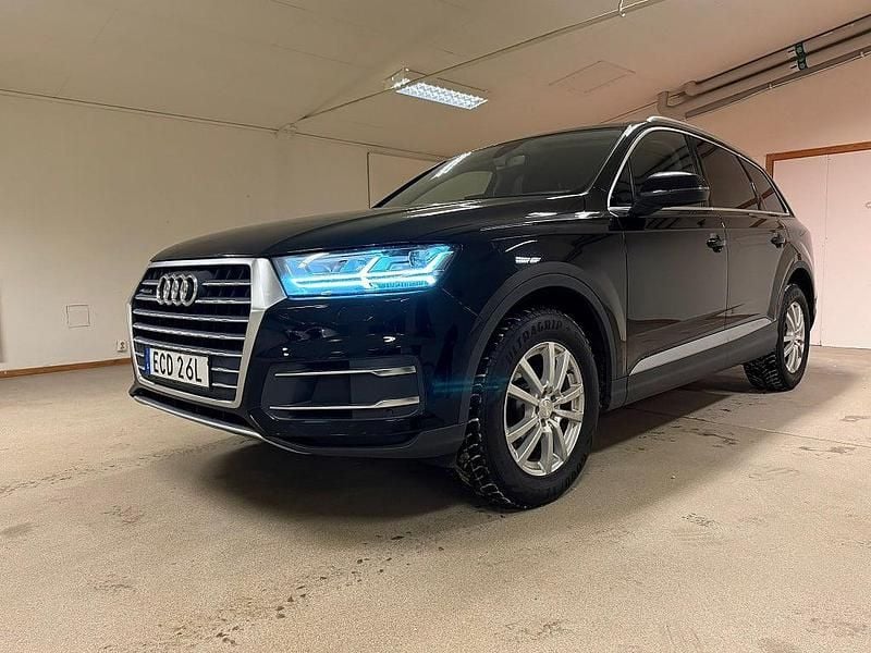 Svart Begagnad 2016 Audi Q7 SUV | 260 000 kr (Superpris) - Bild 1/4