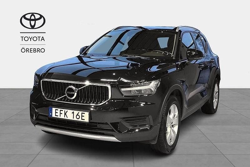 Svart Begagnad 2021 Volvo XC40 Momentum SUV | 269 900 kr (Bra pris) - Bild 1/4