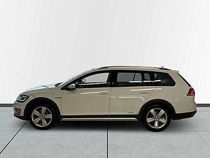 Begagnad VW Golf Alltrack S 184 HK (135 kW) 2017 Vit Kombi