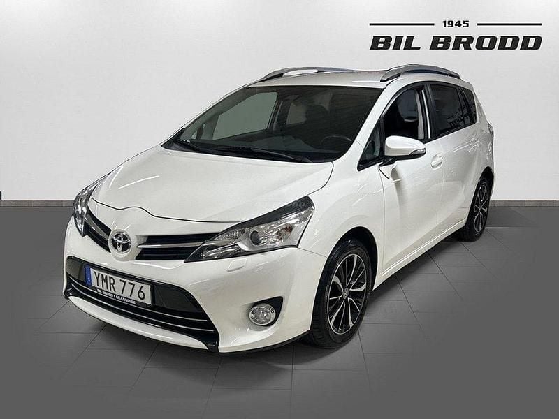 Vit Begagnad 2017 Toyota Verso Edition Minibuss | 169 800 kr (Marknadspris) - Bild 1/4