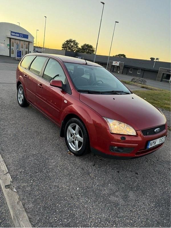 Begagnad 2007 Ford Focus Trend Kombi | 19 000 kr (Marknadspris) - Bild 1/4