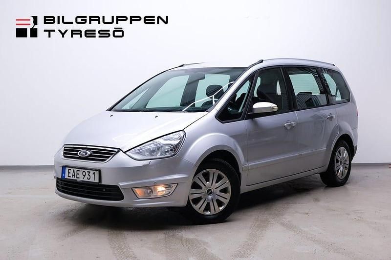 Grå Begagnad 2015 Ford Galaxy Minibuss | 79 900 kr (Lite dyr) - Bild 1/4