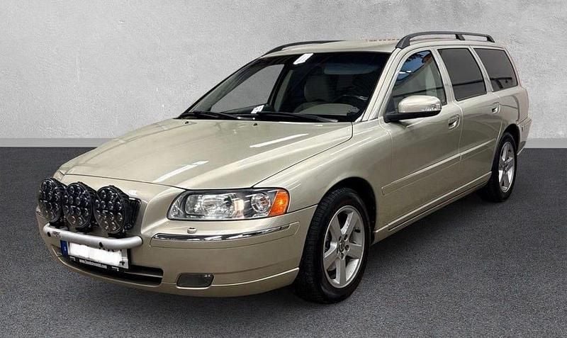 Begagnad 2007 Volvo V70 Summum Kombi | 90 000 kr - Bild 1/4