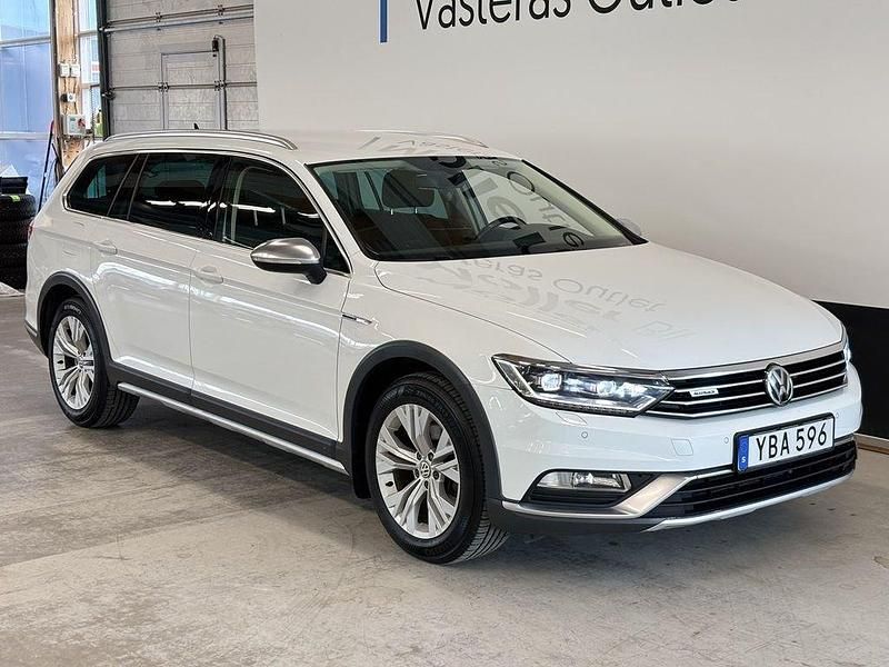 Vit (pure white) Begagnad 2016 VW Passat Kombi | 179 900 kr (Marknadspris) - Bild 1/3