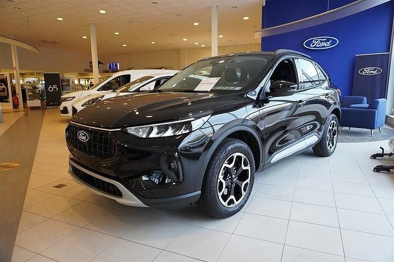 Svart Ny 2025 Ford Kuga Active SUV | 463 000 kr - Bild 1/4