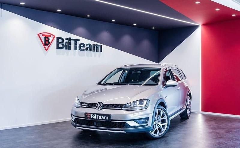Begagnad VW Golf Alltrack 184 HK (135 kW) 2015 Silver Kombi