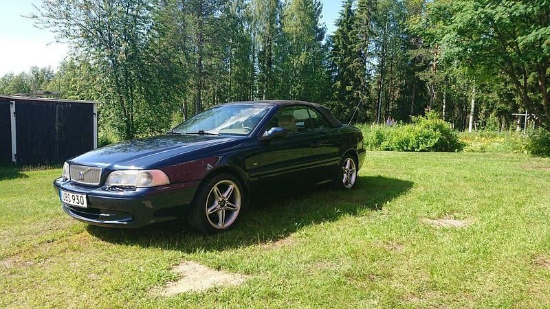 Blå Begagnad 2000 Volvo C70 Cab | 29 000 kr (Bra pris) - Bild 1/4