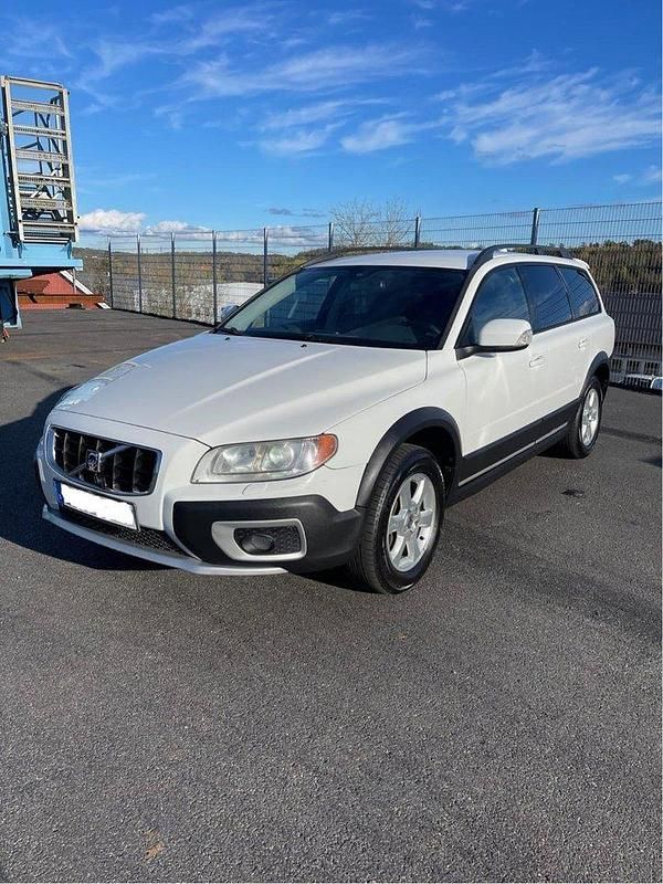 Vit Begagnad 2008 Volvo XC70 Momentum Kombi | 65 000 kr (Lite dyr) - Bild 1/4