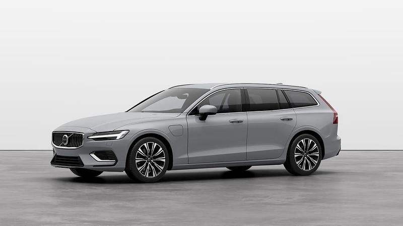 Grå Ny 2024 Volvo V60 Plus Kombi | 499 800 kr (Marknadspris) - Bild 1/3