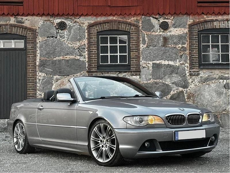 Begagnad 2003 BMW 330 Cabriolet Cab | 129 900 kr (Marknadspris) - Bild 1/4