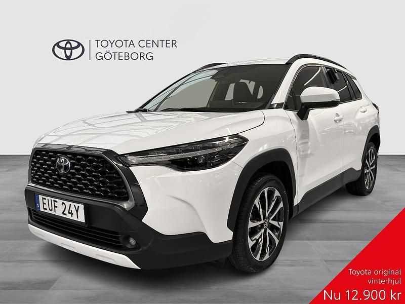 Vit Begagnad 2022 Toyota Corolla Cross Style SUV | 339 900 kr (Bra pris) - Bild 1/2
