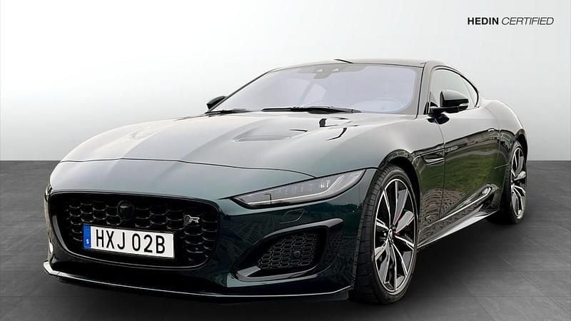 Grön (green) Begagnad 2024 Jaguar F-Type R Sportkupé | 1 299 000 kr - Bild 1/4