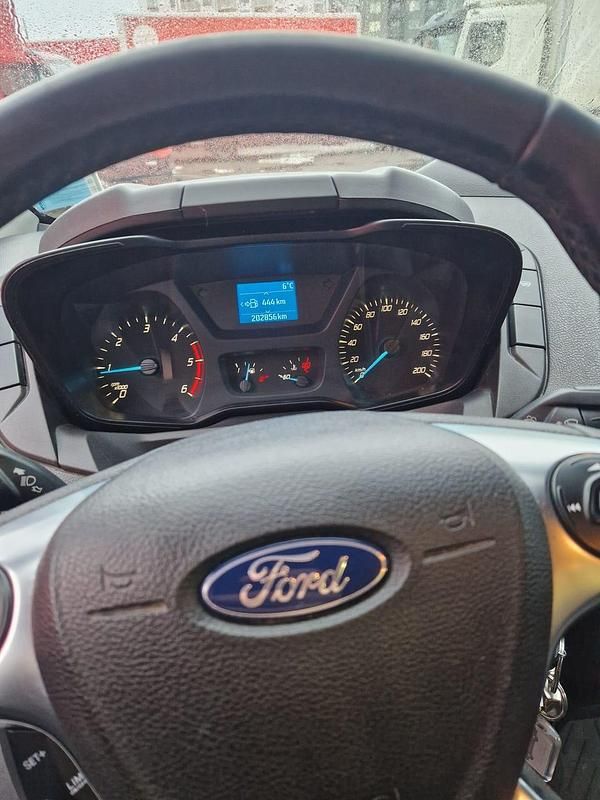 Begagnad Ford Transit Custom 105 HK (77 kW) 2017