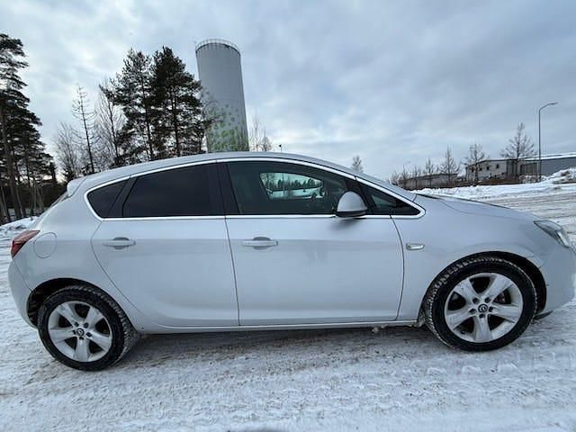 Begagnad 2012 Opel Astra | 25 000 kr (Marknadspris) - Bild 1/4