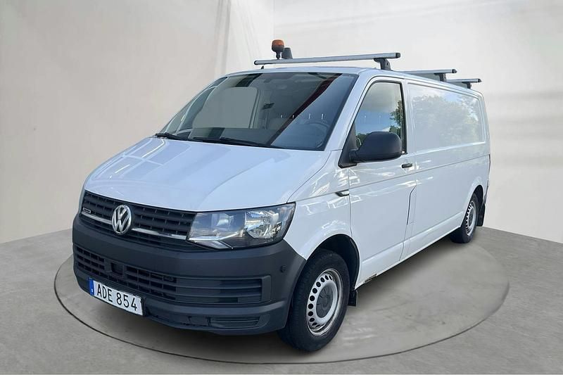 Vit Begagnad 2018 VW T6 Van | 179 000 kr - Bild 1/4
