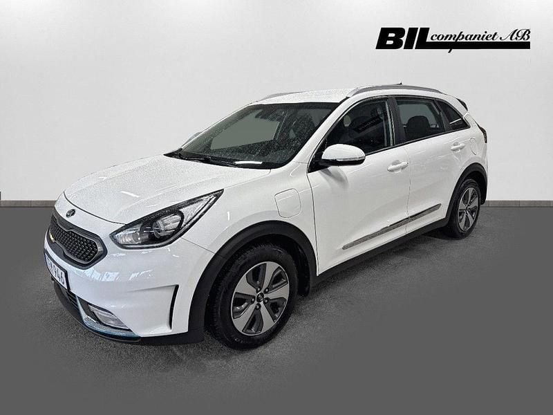 Vit Begagnad 2017 Kia Niro Advance SUV | 189 000 kr (Marknadspris) - Bild 1/4