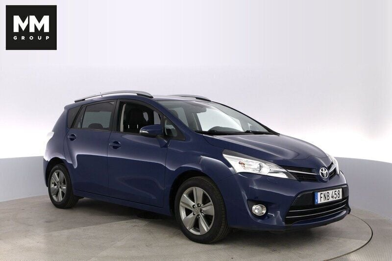 Mörkblå Begagnad 2014 Toyota Verso Edition Minibuss | 124 000 kr (Marknadspris) - Bild 1/4