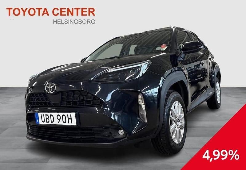 Begagnad Toyota Yaris Hybrid Active 117 HK (86 kW) 2024 Svart