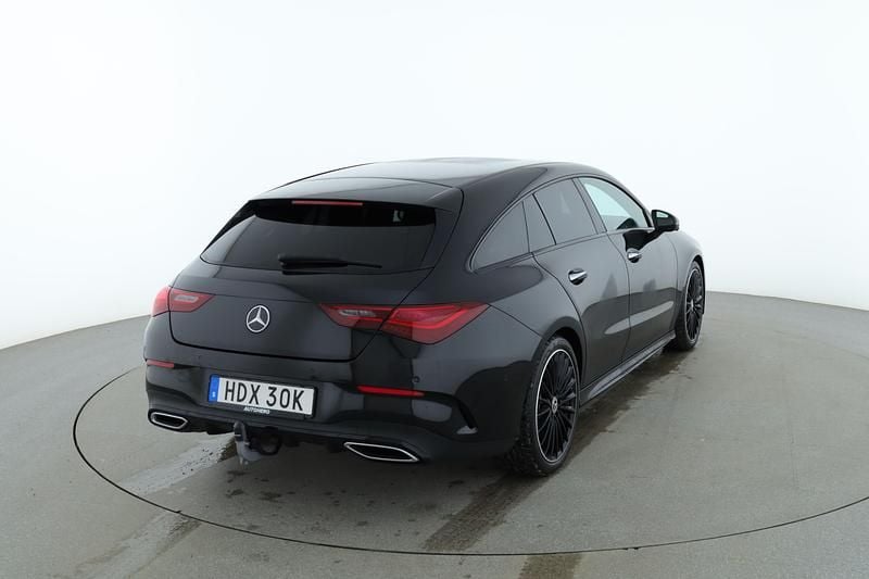 Begagnad Mercedes CLA200 Shooting Brake AMG line 163 HK (119 kW) 2025 Svart Kombi