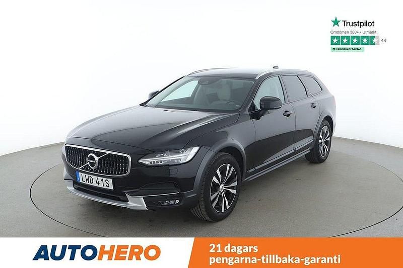 Svart Begagnad 2020 Volvo V90 CC Kombi | 309 000 kr (Marknadspris) - Bild 1/4