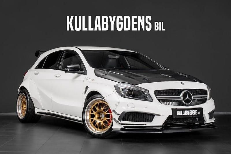Begagnad Mercedes A45 AMG AMG 360 HK (264 kW) 2015 Kalcitvit Halvkombi
