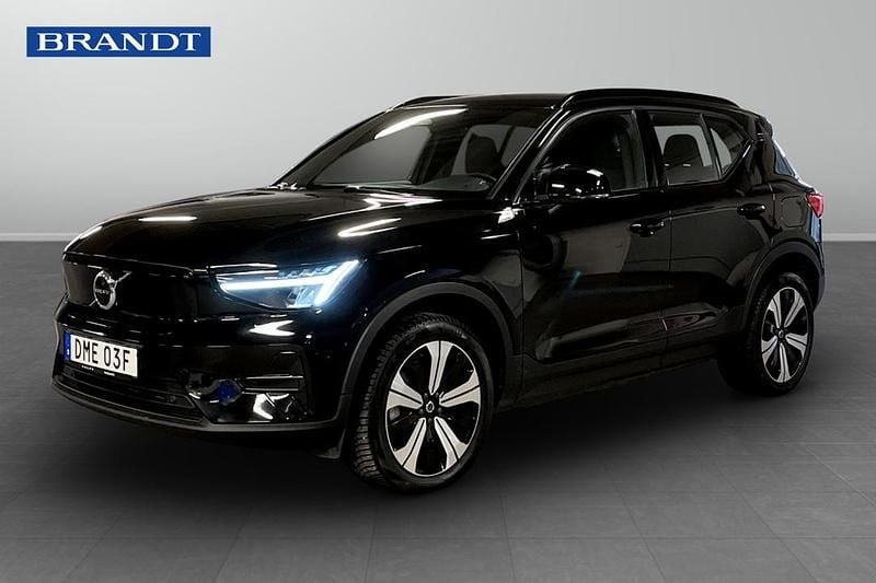 Begagnad Volvo XC40 Single Motor 175 kW (238 HK) 2023 Svart SUV