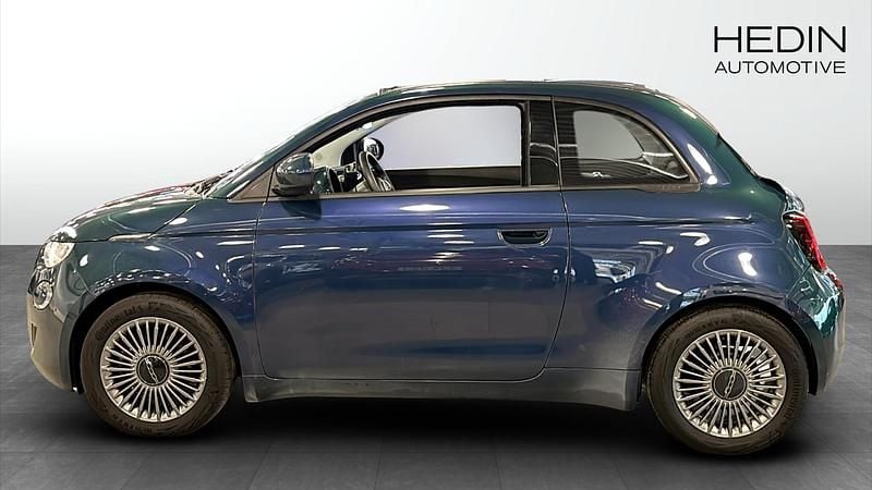 Begagnad Fiat 500e Icon 86 kW (118 HK) 2022 Svart Halvkombi