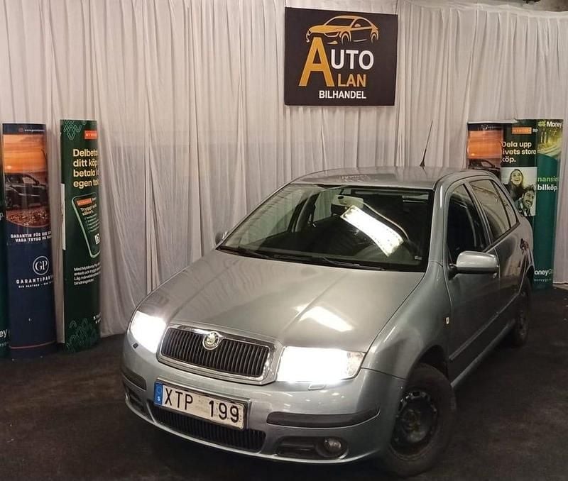 Begagnad Skoda Fabia 75 HK (55 kW) 2006 Grå