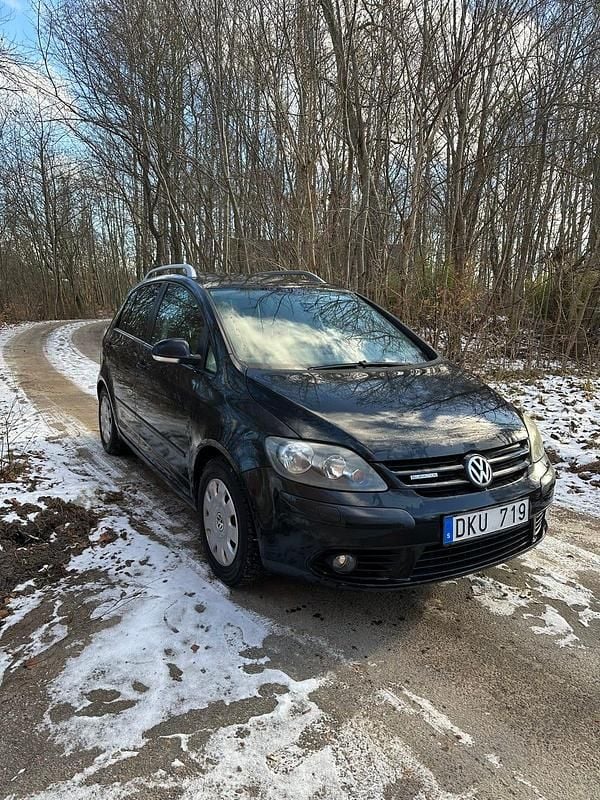 Begagnad 2009 VW Golf Plus Cross Minibuss | 25 000 kr (Marknadspris) - Bild 1/4