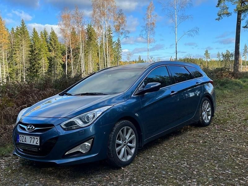 Begagnad 2012 Hyundai i40 Kombi | 82 000 kr (Marknadspris) - Bild 1/4