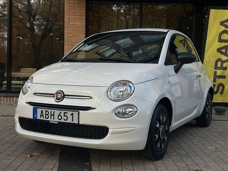 Vit Begagnad 2024 Fiat 500 Halvkombi | 179 900 kr - Bild 1/4