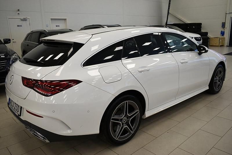 Begagnad Mercedes CLA250e Shooting Brake 160 HK (117 kW) 2021 Vit Kombi