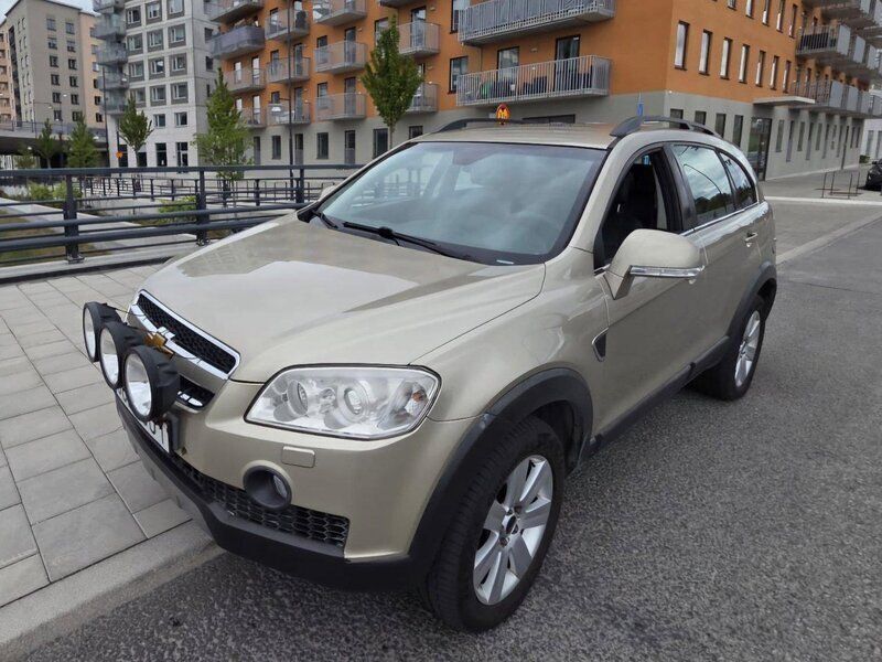Brun Begagnad 2007 Chevrolet Captiva SUV | 48 000 kr (Lite dyr) - Bild 1/4