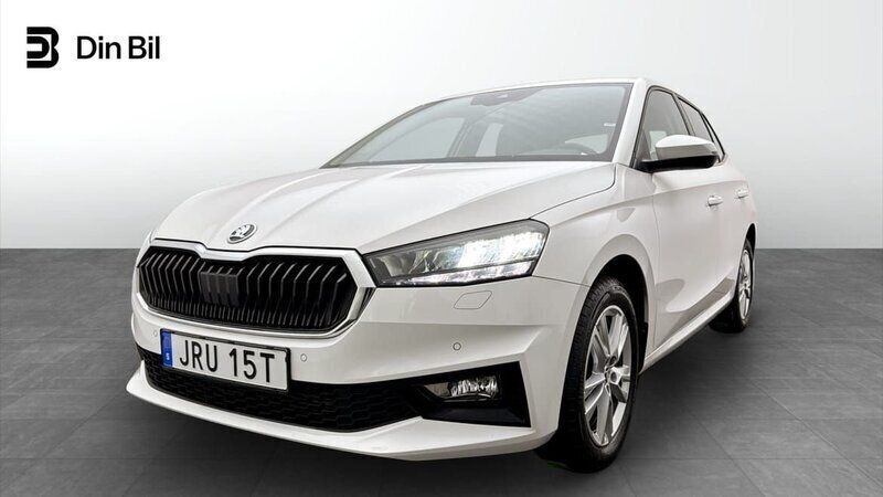 Vit Begagnad 2023 Skoda Fabia Style Halvkombi | 209 500 kr (Marknadspris) - Bild 1/4