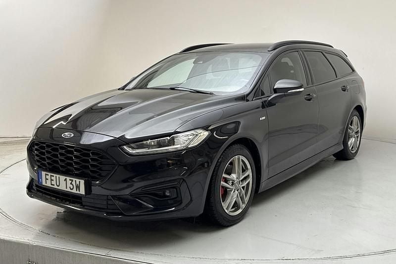Svart Begagnad 2022 Ford Mondeo ST-Line Kombi | 209 000 kr (Bra pris) - Bild 1/4