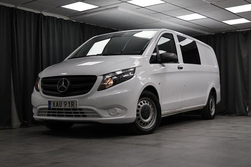 Vit Begagnad 2022 Mercedes Vito Minibuss | 369 000 kr (Marknadspris) - Bild 1/4