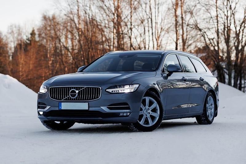 Begagnad Volvo V90 150 HK (110 kW) 2017 Kombi
