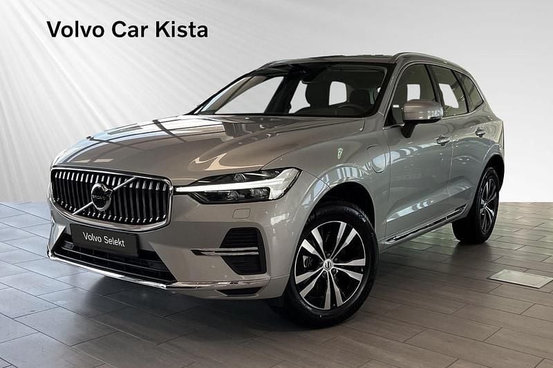 Silver Begagnad 2025 Volvo XC60 Core SUV | 507 900 kr (Superpris) - Bild 1/3