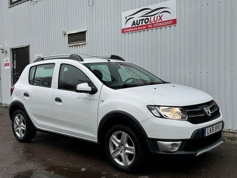 Begagnad Dacia Sandero Stepway 90 HK (66 kW) 2016 Vit