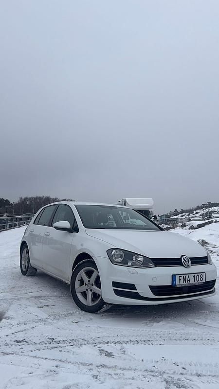 Begagnad VW Golf VII 105 HK (77 kW) 2015