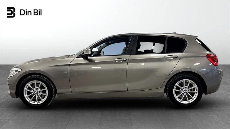 Begagnad BMW 116 Sport Line 116 HK (85 kW) 2016 Silver Halvkombi