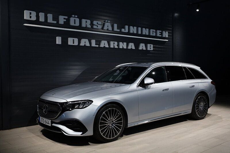 Silver Begagnad 2023 Mercedes E300 AMG line Kombi | 669 000 kr (Lite dyr) - Bild 1/4