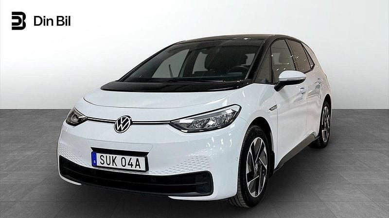 Vit (glacier white metallic bl) Begagnad 2023 VW ID.3 Pro Performance Halvkombi | 319 900 kr (Lite dyr) - Bild 1/4