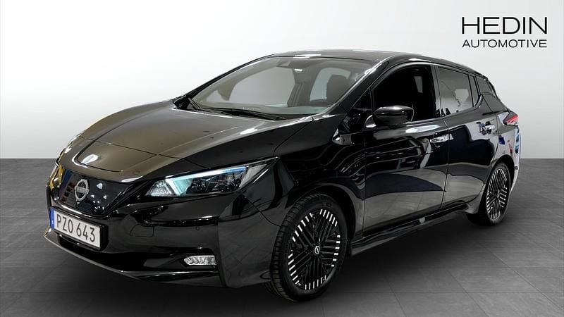 Svart Begagnad 2022 Nissan Leaf N-Connecta Halvkombi | 174 900 kr (Marknadspris) - Bild 1/4