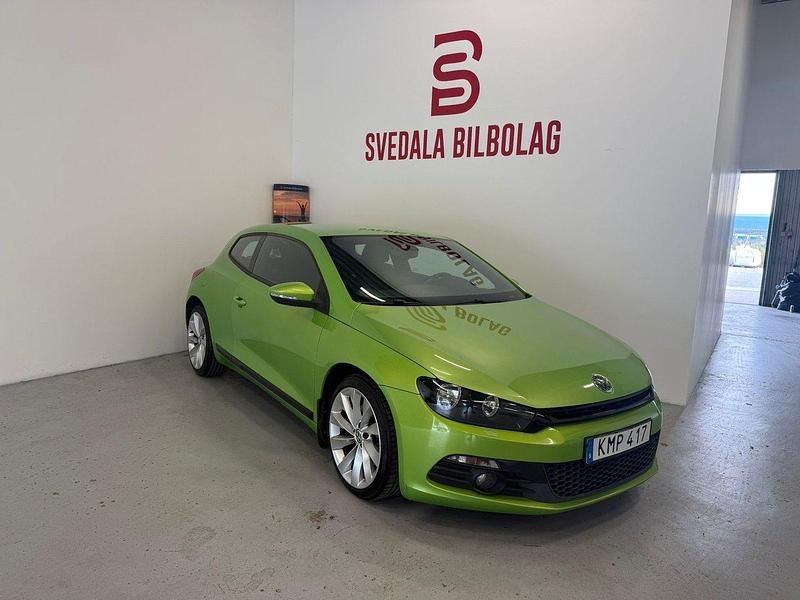 Ljusgrön (grön) Begagnad 2009 VW Scirocco GT Sportkupé | 64 900 kr (Bra pris) - Bild 1/4