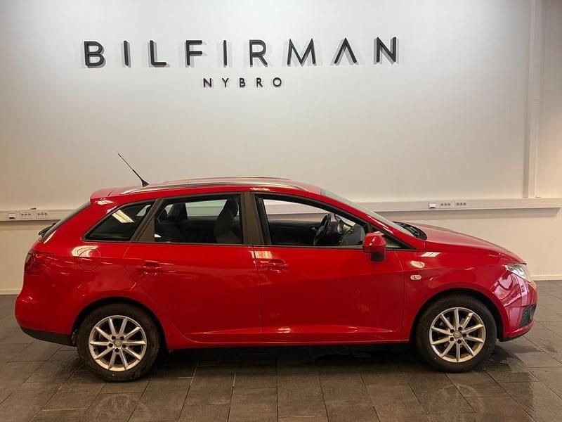 Röd Begagnad 2010 Seat Ibiza ST Style Kombi | 39 900 kr (Marknadspris) - Bild 1/4